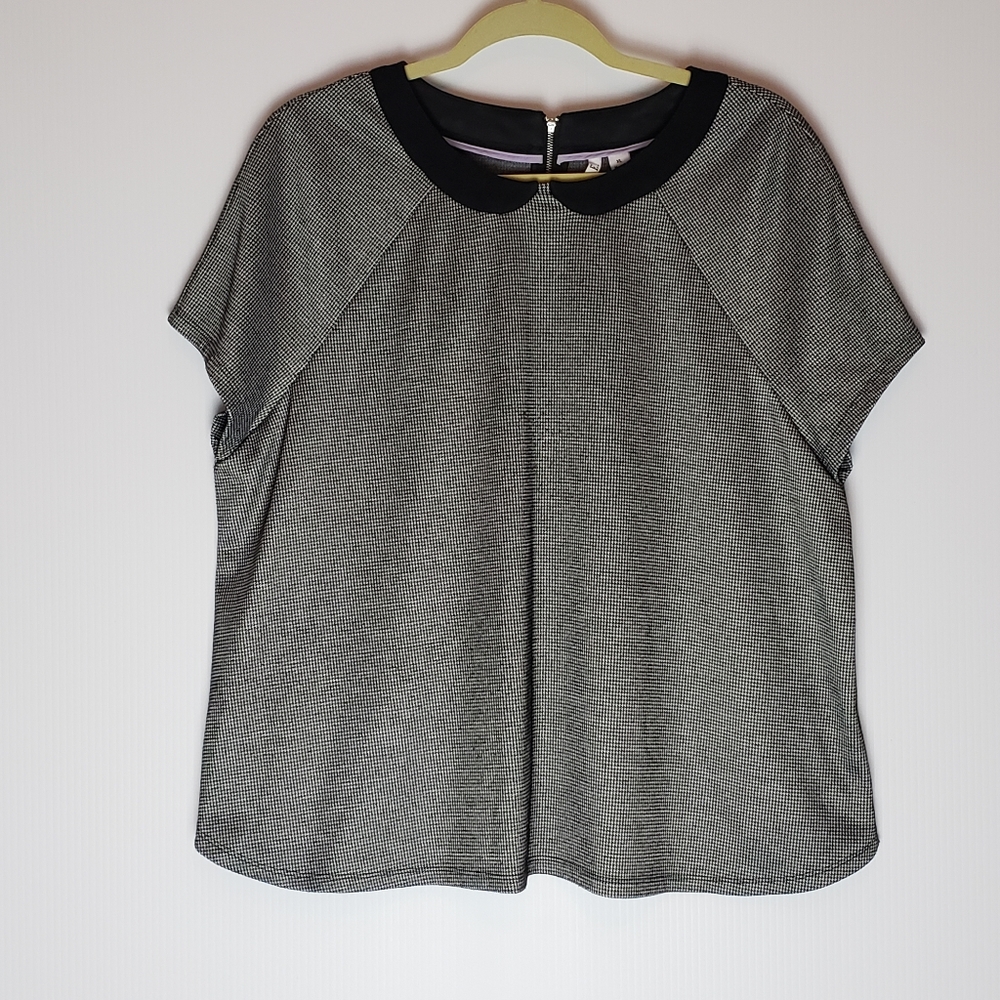 ELLE Houndstooth Print Short Sleeve Blouse